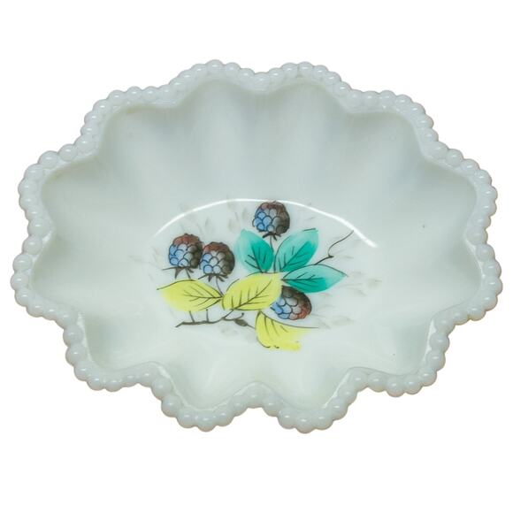 Vintage Milk Glass WESTMORELAND Dish Beaded Edge Hand-Painted Berry Design - Picture 1 of 4